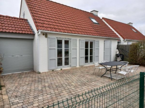 Holiday Home Vissershuis 2 by Interhome